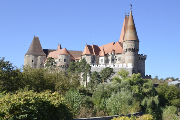 Близнакињу Куле Небојша Хуњади зидао у Трансилванији